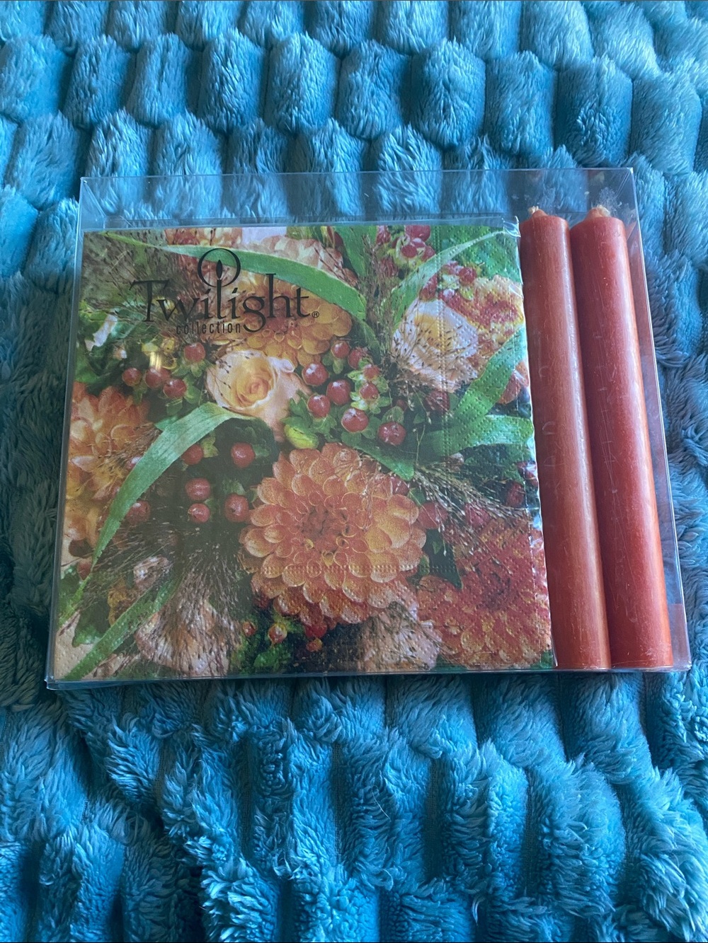 NWT Twilight Collection Autumn Thanksgiving Table Decor Set Napkins & Candles